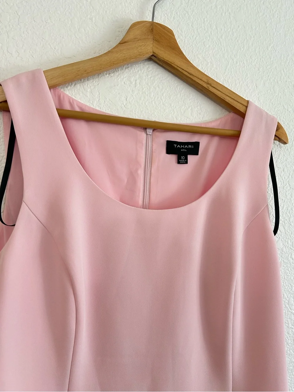 TAHARI ASL Size 10 Light Pink Sheath Dress ROUND NECK SLEEVELESS - Picture 4 of 9